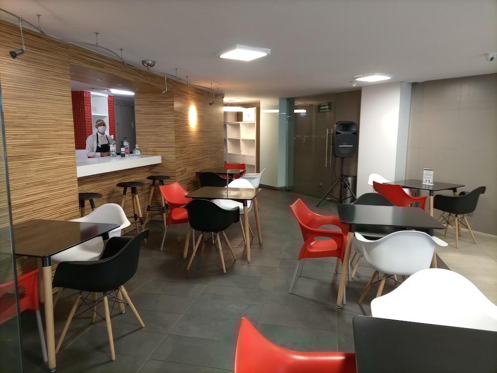 Express By Marriott Ciudad De Alameda Hotel