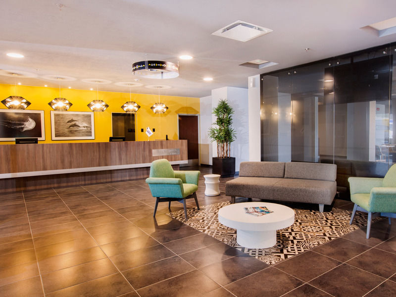 Hotel Express By Marriott Ciudad De Alameda