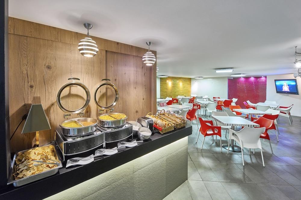 Express By Marriott Ciudad De Alameda