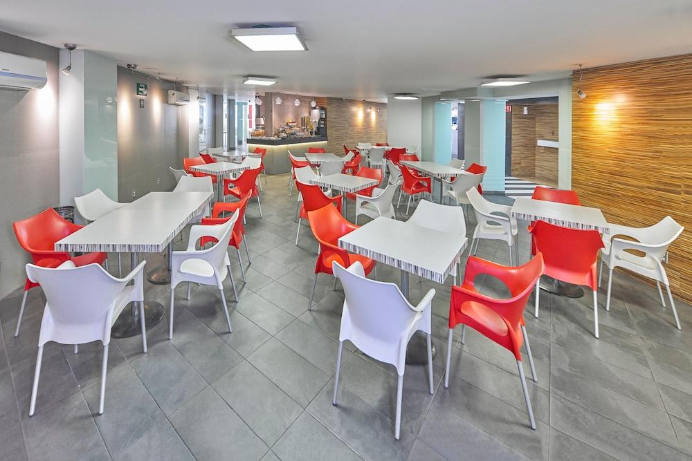 Hotel Express By Marriott Ciudad De Alameda