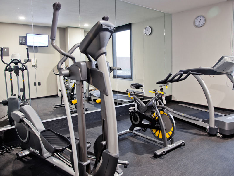 Hotel Express By Marriott Ciudad De Alameda 3*