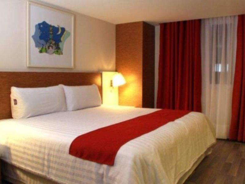 Express By Marriott Ciudad De Alameda Hotel