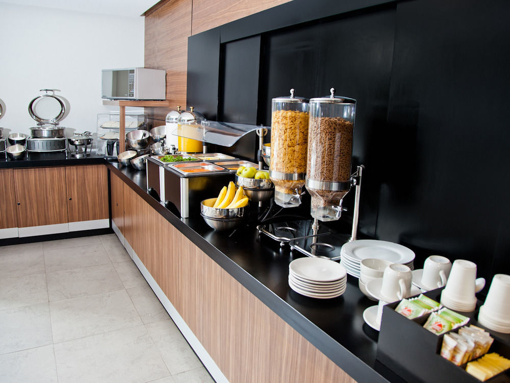 Express By Marriott Ciudad De Alameda Hotel 3*